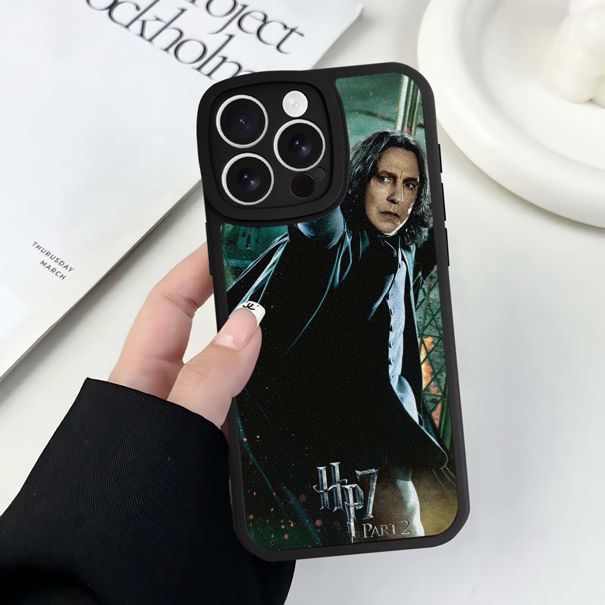 （画像用） Harry Potter ハリー・ポッターシリーズ 【iPhone 16シリーズ対応】シリコンスマホケース（レザー調） 材質：シリコン